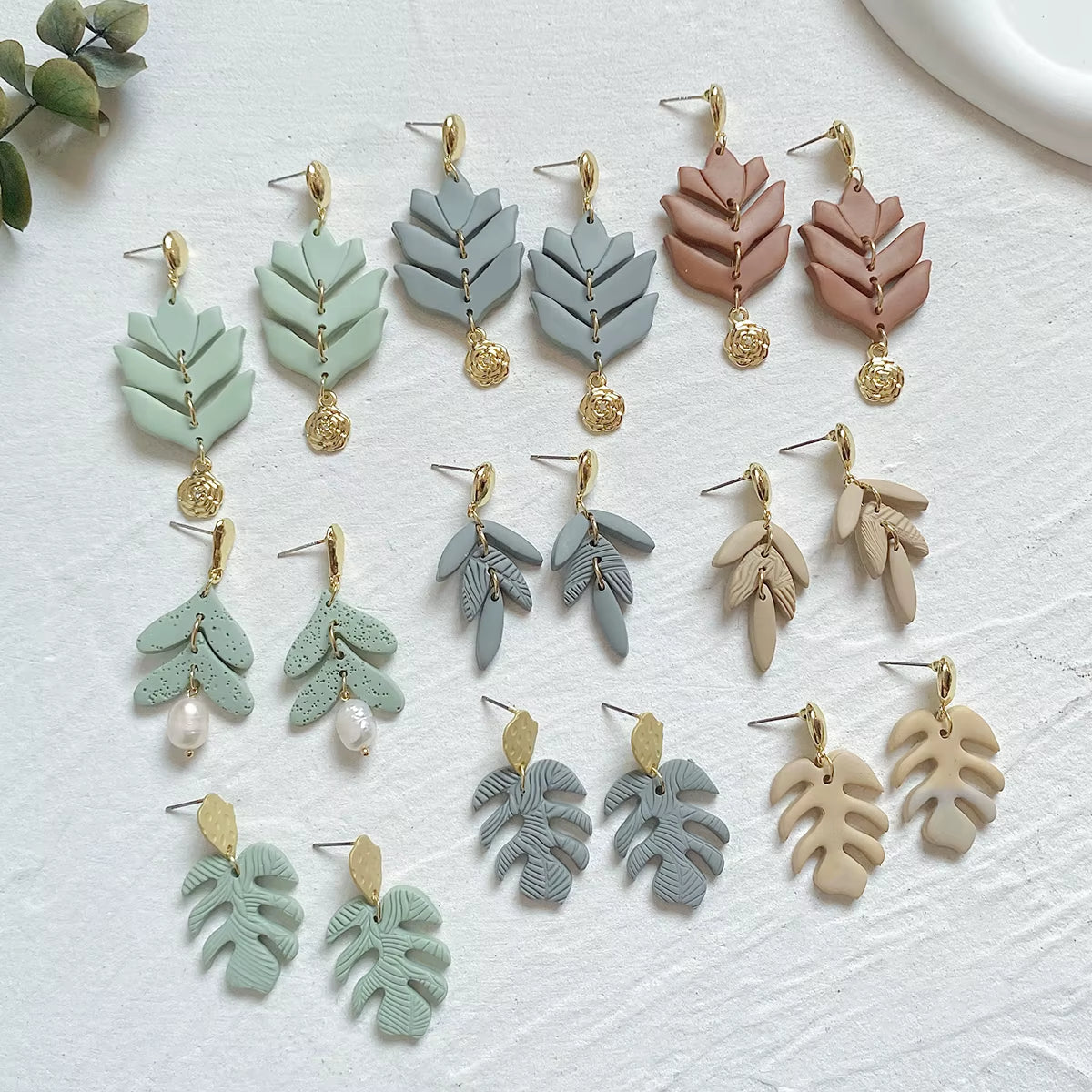 Handmade Textured Leaf Polymer Clay Earrings for Women Multicolor Molded Heart Floral Pearl Drop Earrings Jewelry 2022