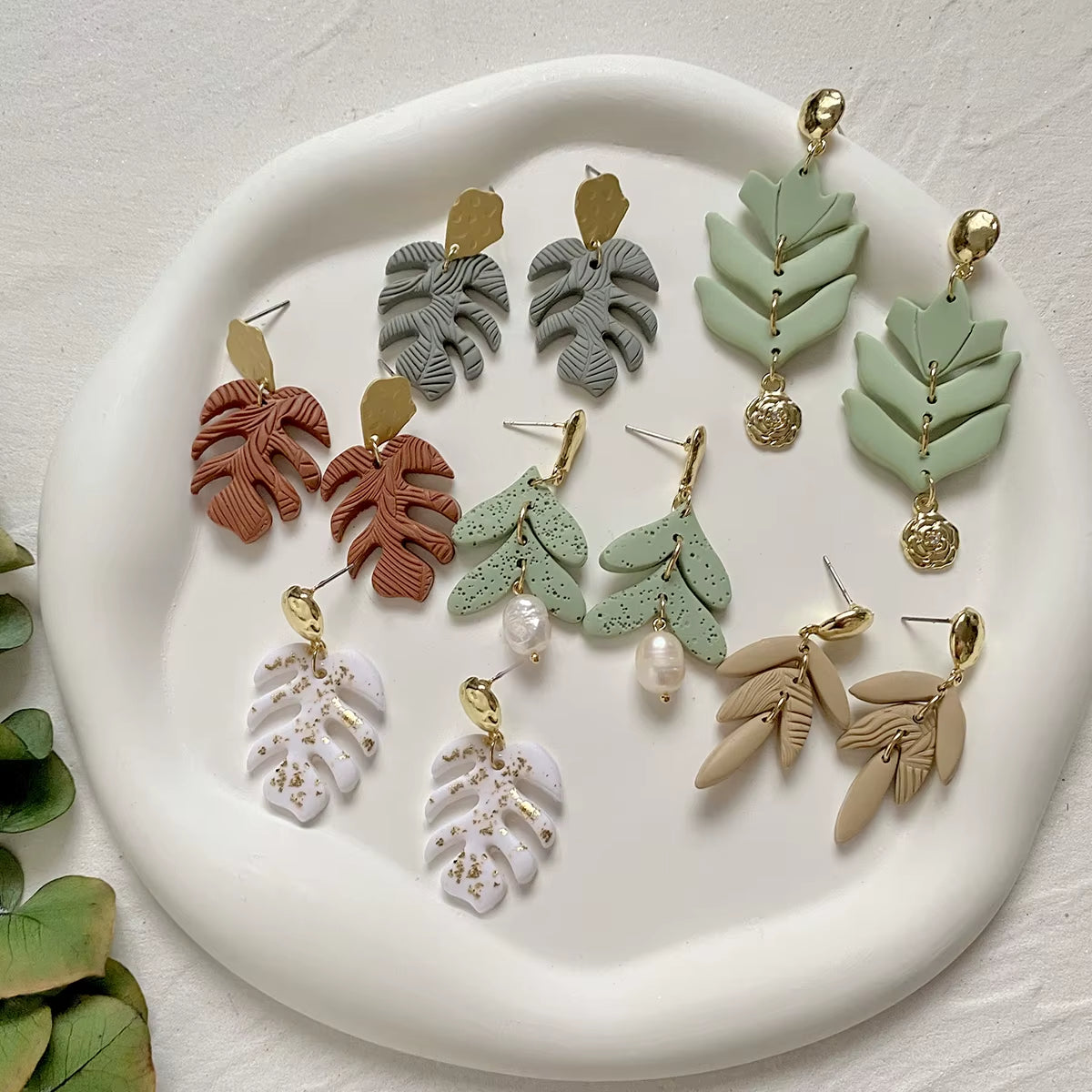 Handmade Textured Leaf Polymer Clay Earrings for Women Multicolor Molded Heart Floral Pearl Drop Earrings Jewelry 2022